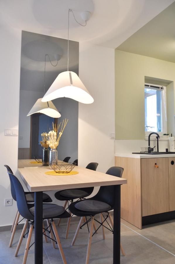 Maxim Apartments 哈卡尼 外观 照片