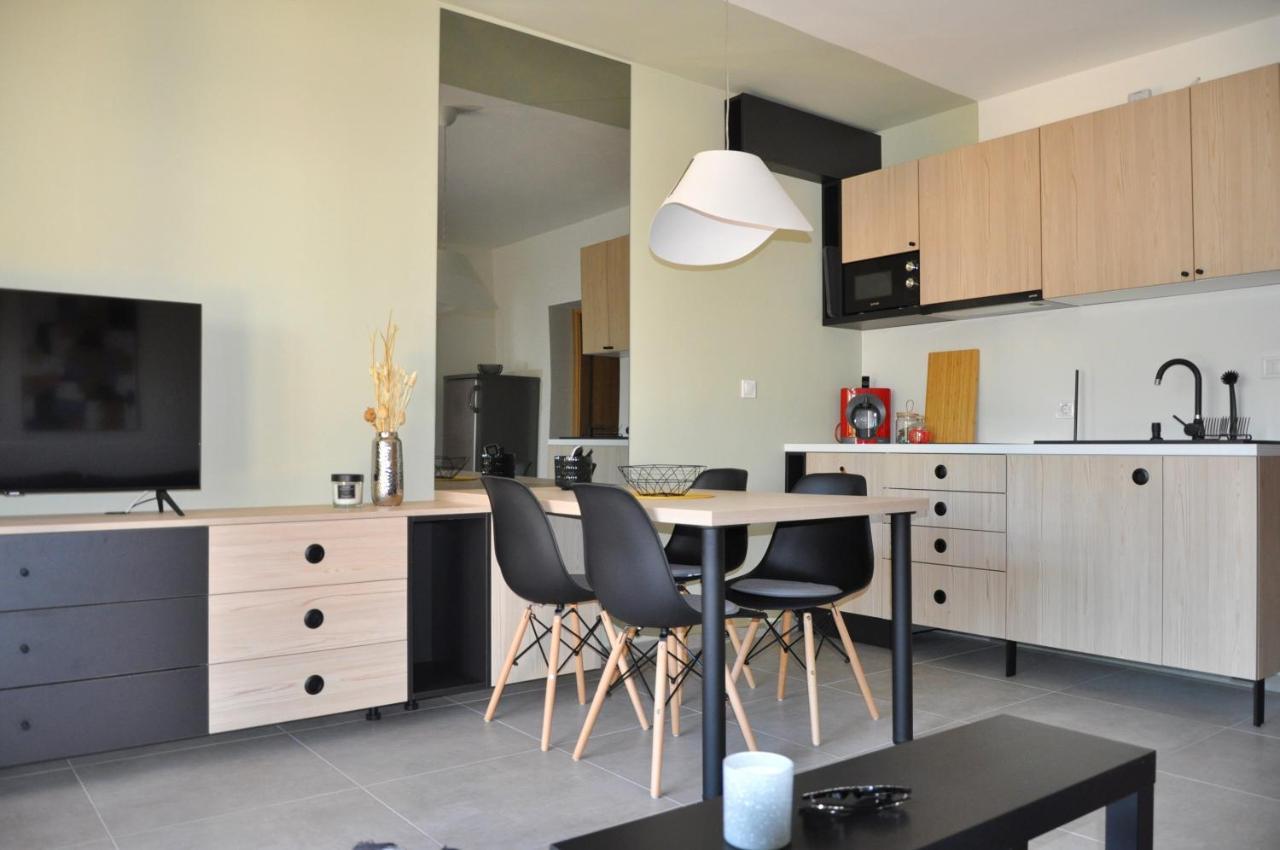 Maxim Apartments 哈卡尼 外观 照片